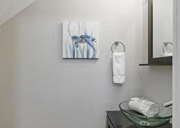 Apartment Captain No Shoes 8b By Pkrm