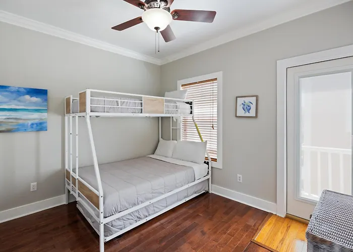 Captain No Shoes 8b By Pkrm Apartment Pensacola