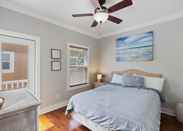 Apartment Captain No Shoes 8b By Pkrm