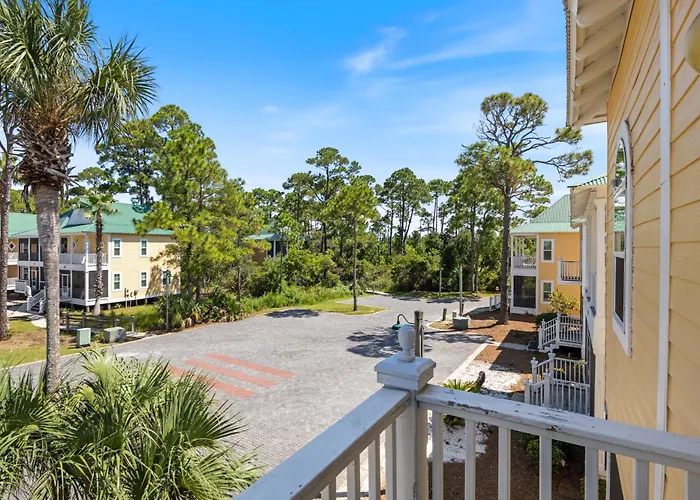 Apartment Captain No Shoes 8b By Pkrm Pensacola